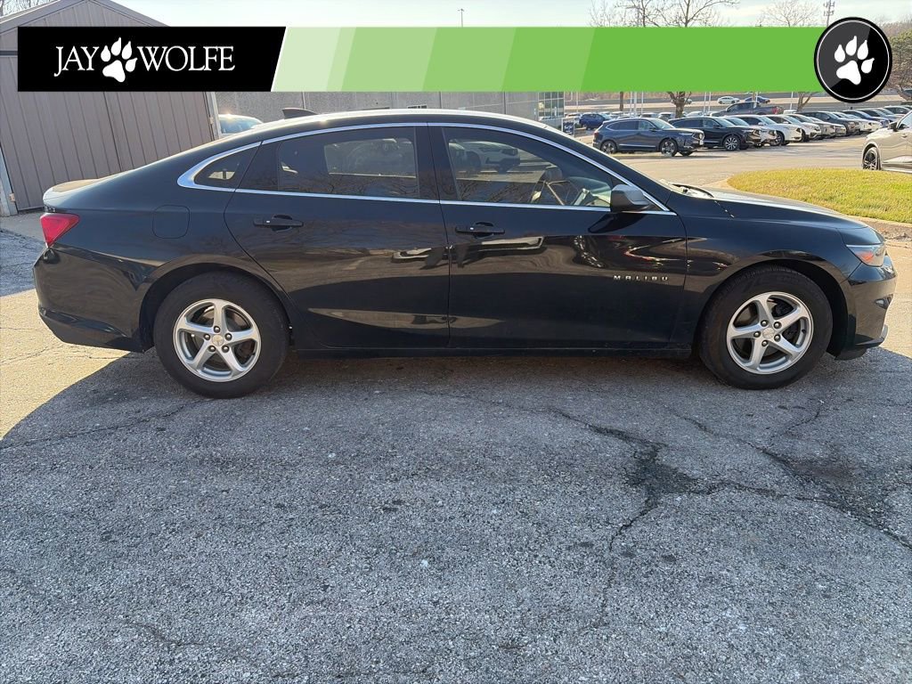 Used 2017 Chevrolet Malibu LS FWD image 4