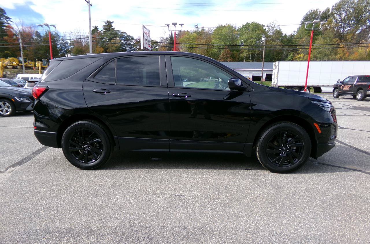 Used 2024 Chevrolet Equinox LS w/ LS Convenience Package AWD/4WD image 6