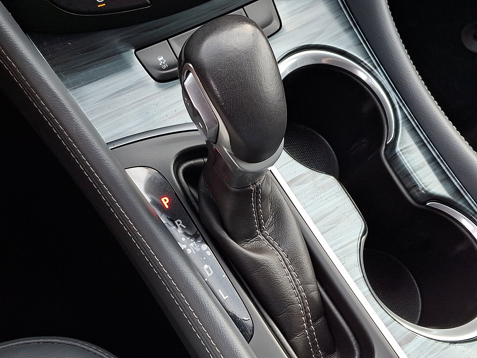 Used 2020 Buick Envision Essence FWD image 14