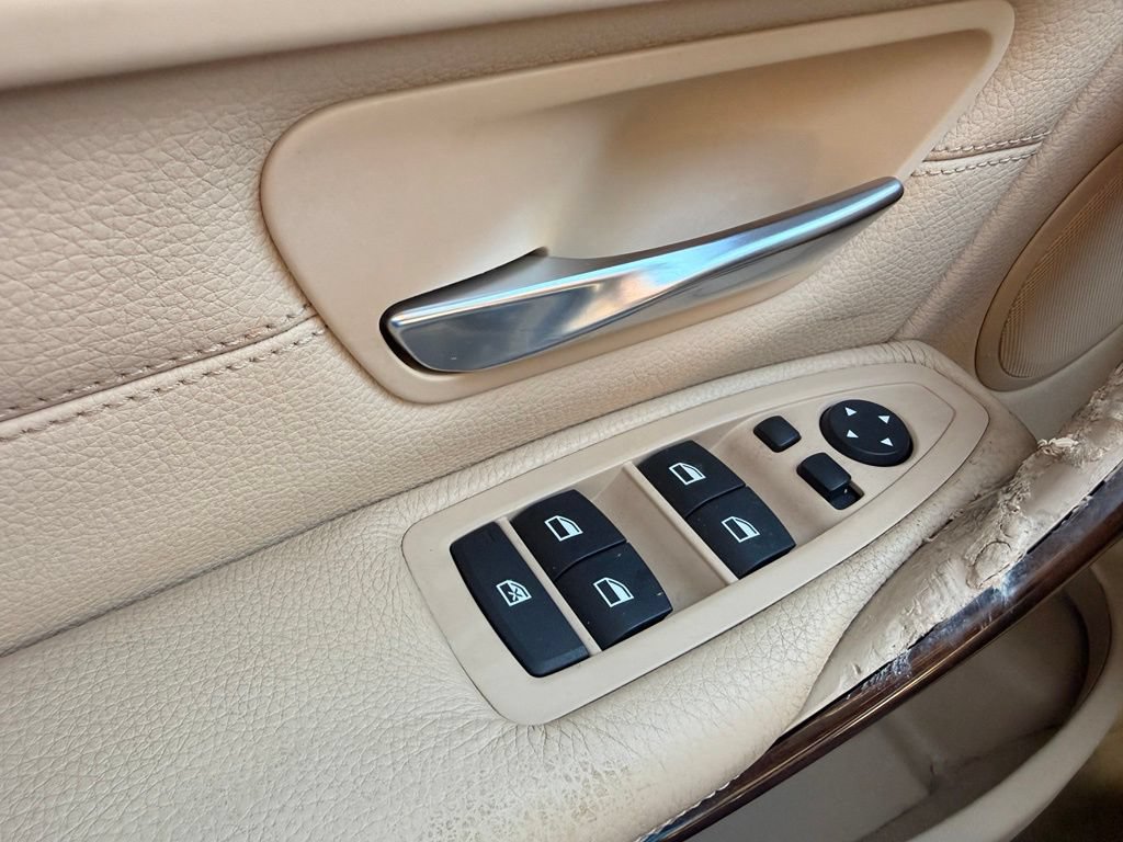Used 2013 BMW 328i xDrive Sedan AWD/4WD image 25