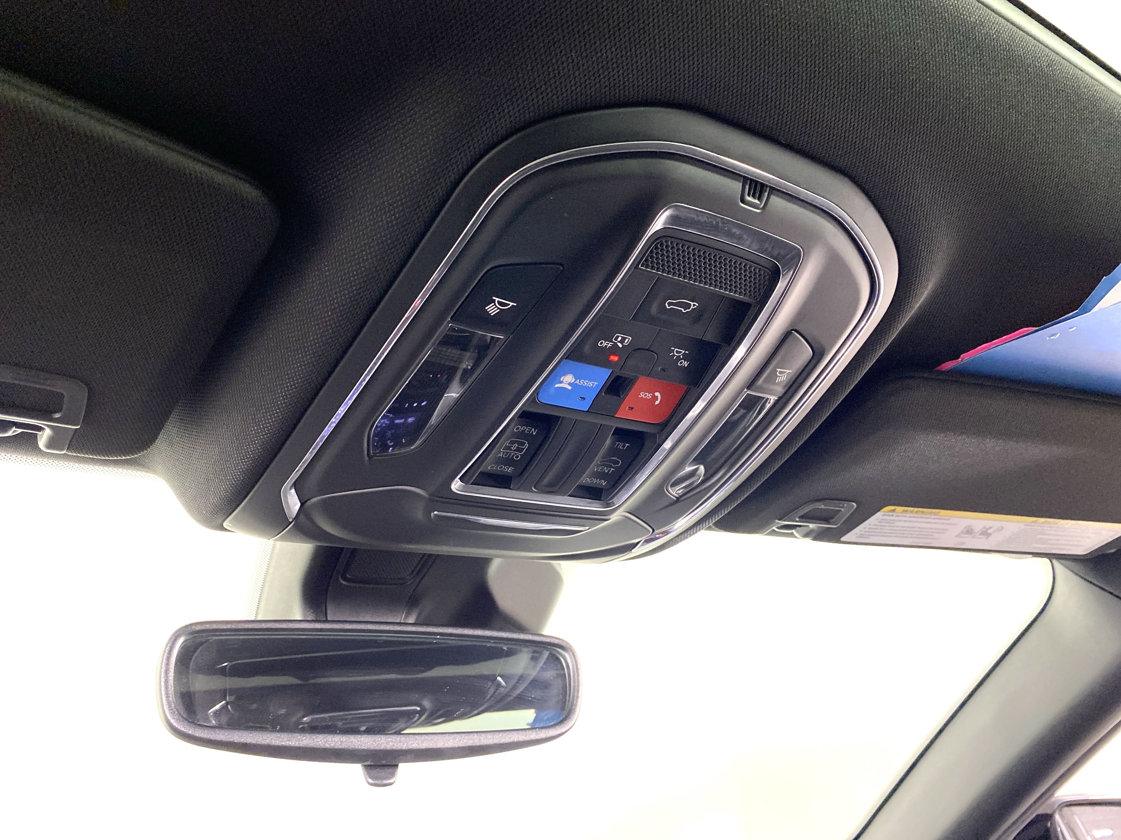 Used 2023 Jeep Grand Cherokee Altitude AWD/4WD image 27