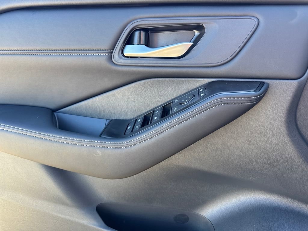 New 2026 Nissan Rogue SV w/ SV Premium Package image 20