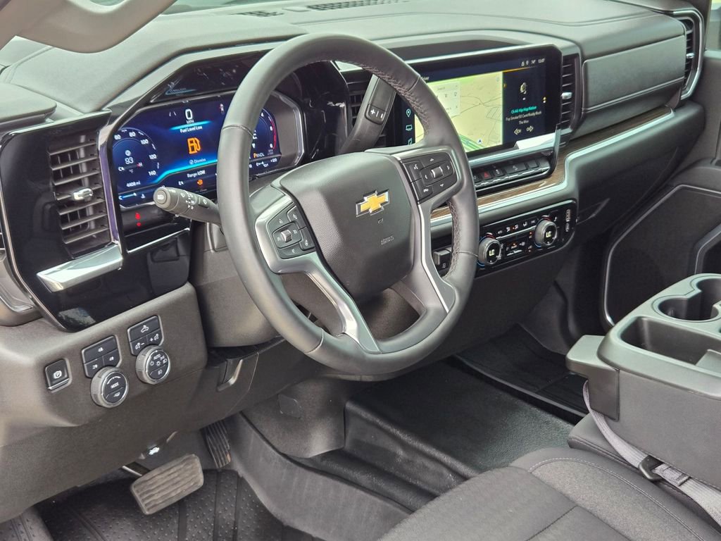 Used 2025 Chevrolet Silverado 2500 LT w/ Convenience Package image 10