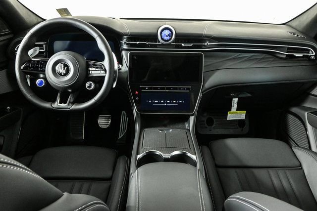 New 2025 Maserati Grecale Trofeo image 24