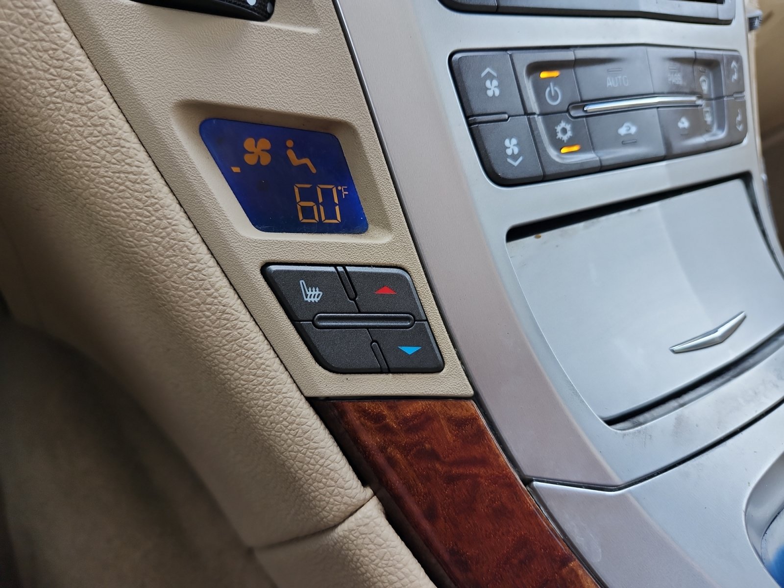 Used 2011 Cadillac CTS Luxury AWD/4WD image 24