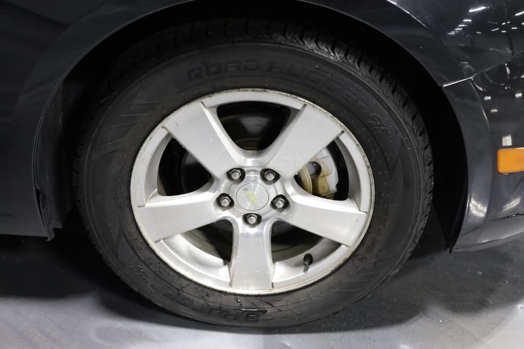 Used 2014 Chevrolet Cruze LT w/ Technology Package FWD image 34