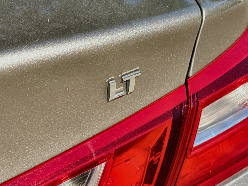 Used 2024 Chevrolet Malibu LT FWD image 12