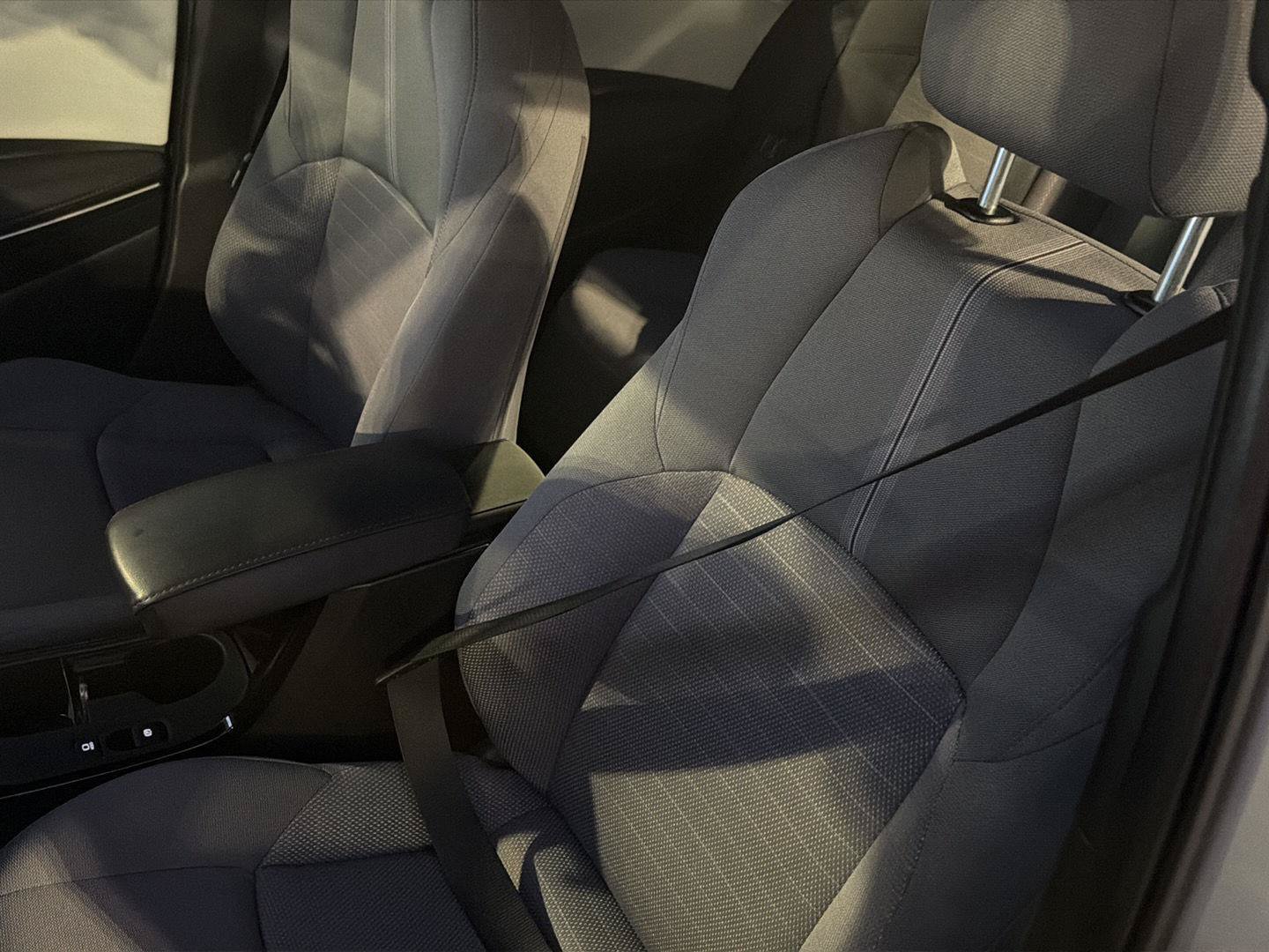 Certified 2025 Toyota Corolla SE FWD image 27