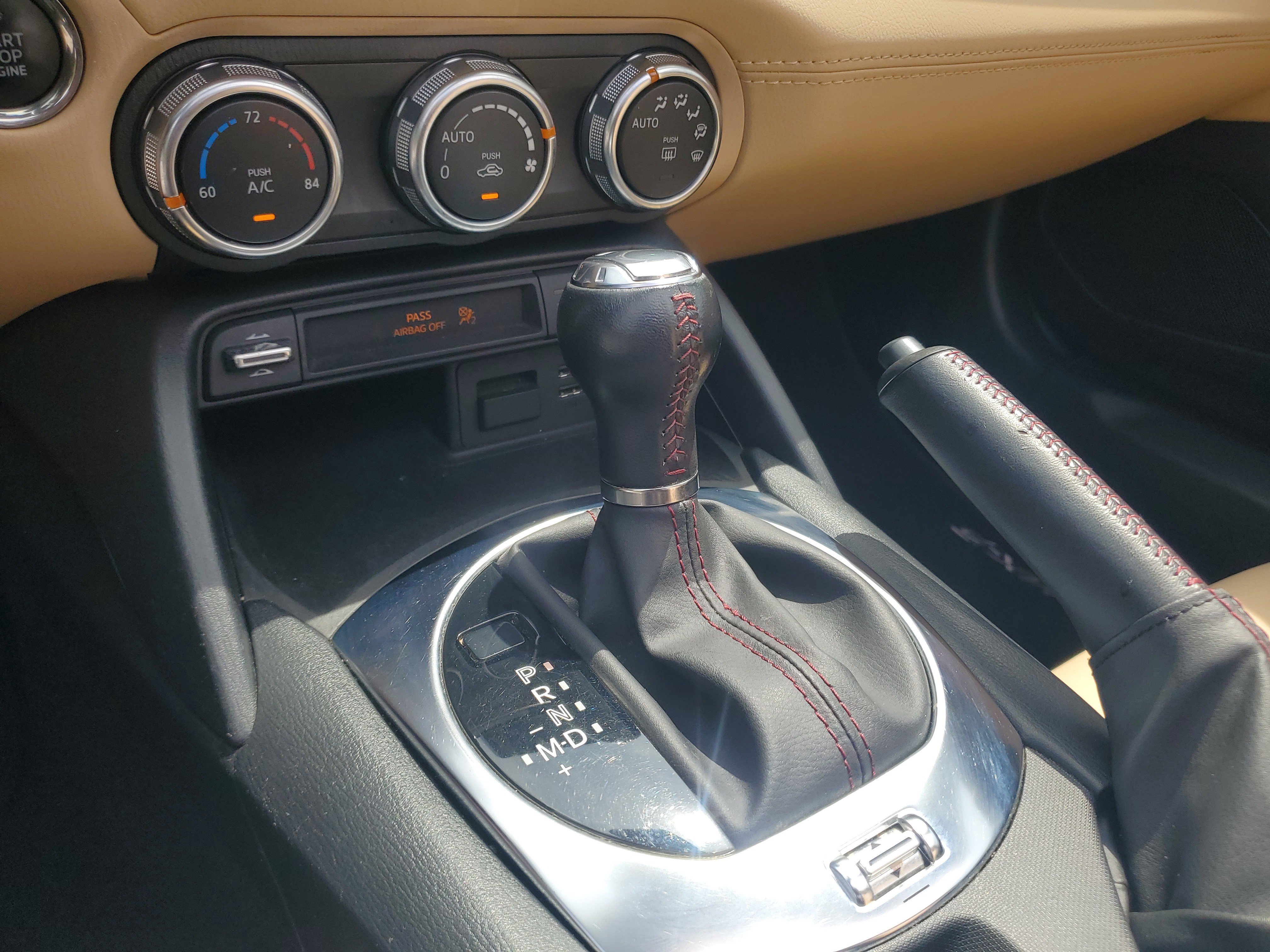 Used 2017 MAZDA MX-5 Miata RF Grand Touring RWD image 18