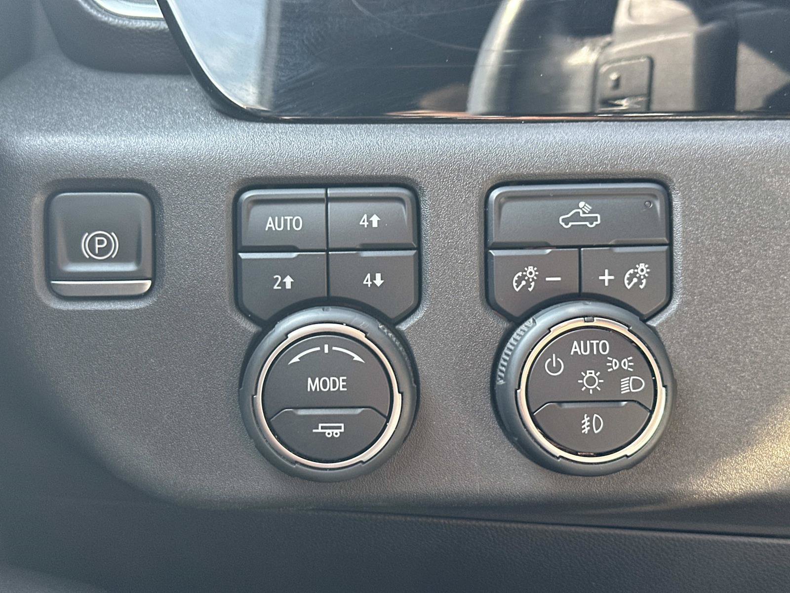 Certified 2022 Chevrolet Silverado 1500 RST w/ Max Trailering Package AWD/4WD image 24