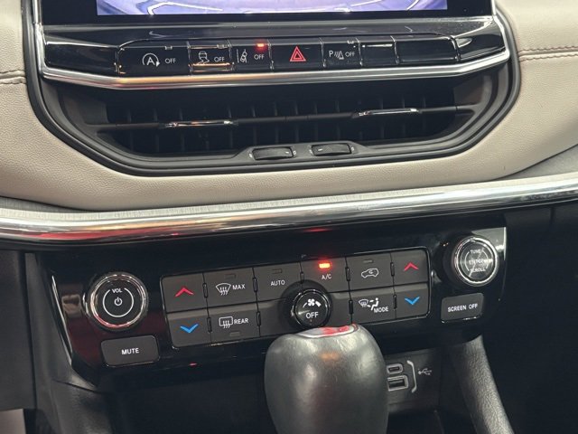 Used 2024 Jeep Compass Limited image 24