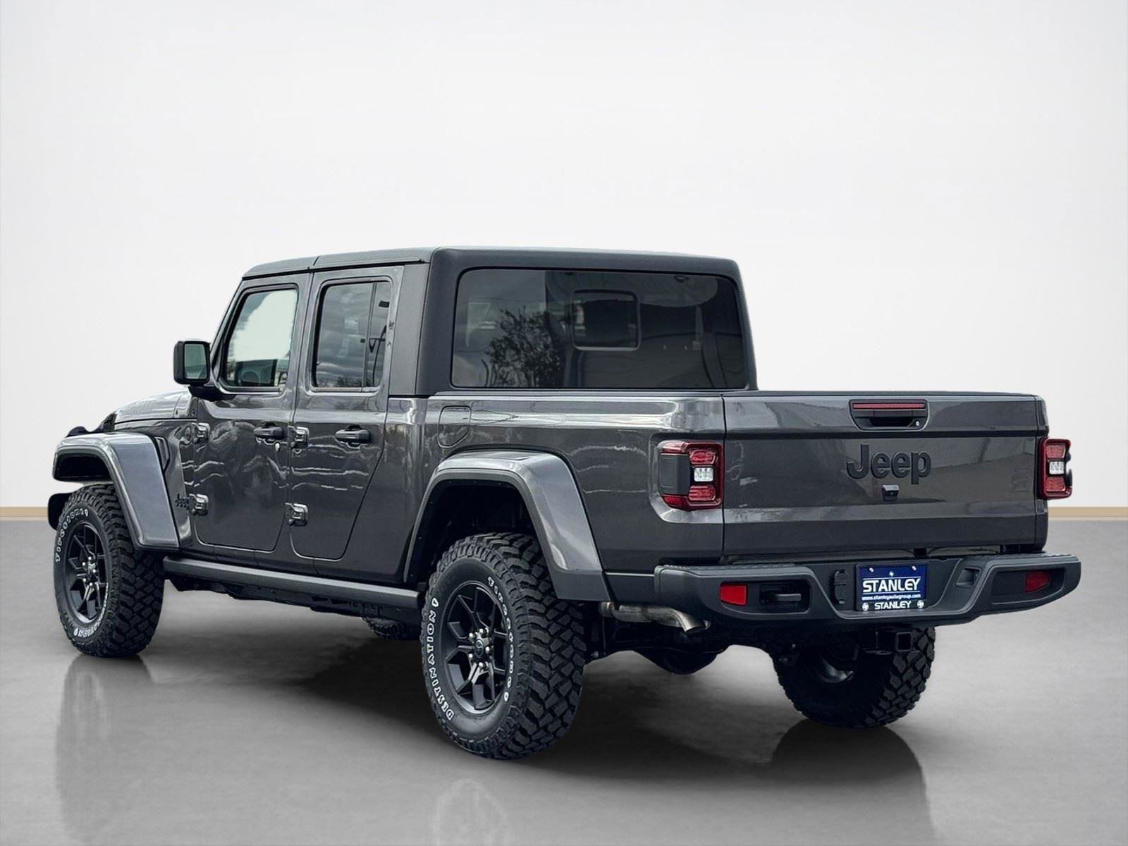 New 2026 Jeep Gladiator Sport AWD/4WD image 5
