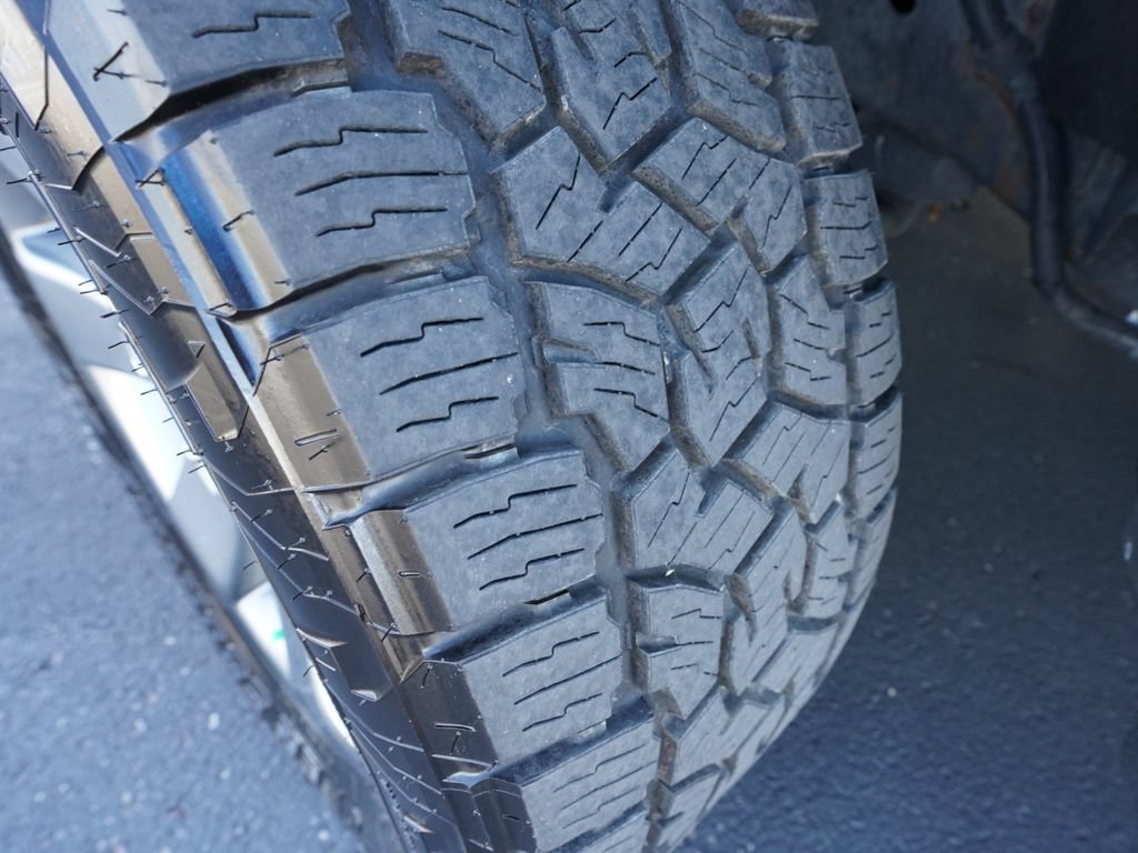 Used 2014 Ford F150 FX4 w/ Equipment Group 402A Luxury AWD/4WD image 31