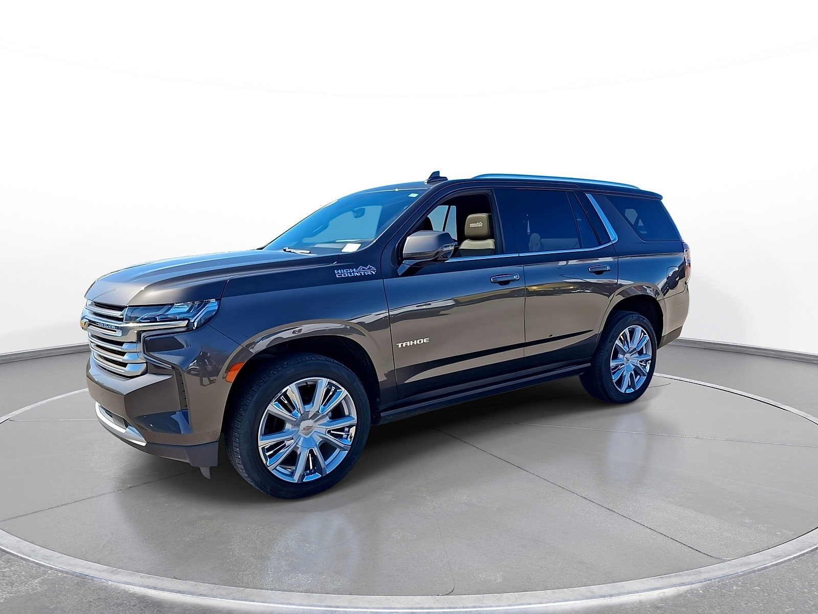 Used 2021 Chevrolet Tahoe High Country w/ Premium Package AWD/4WD image 4