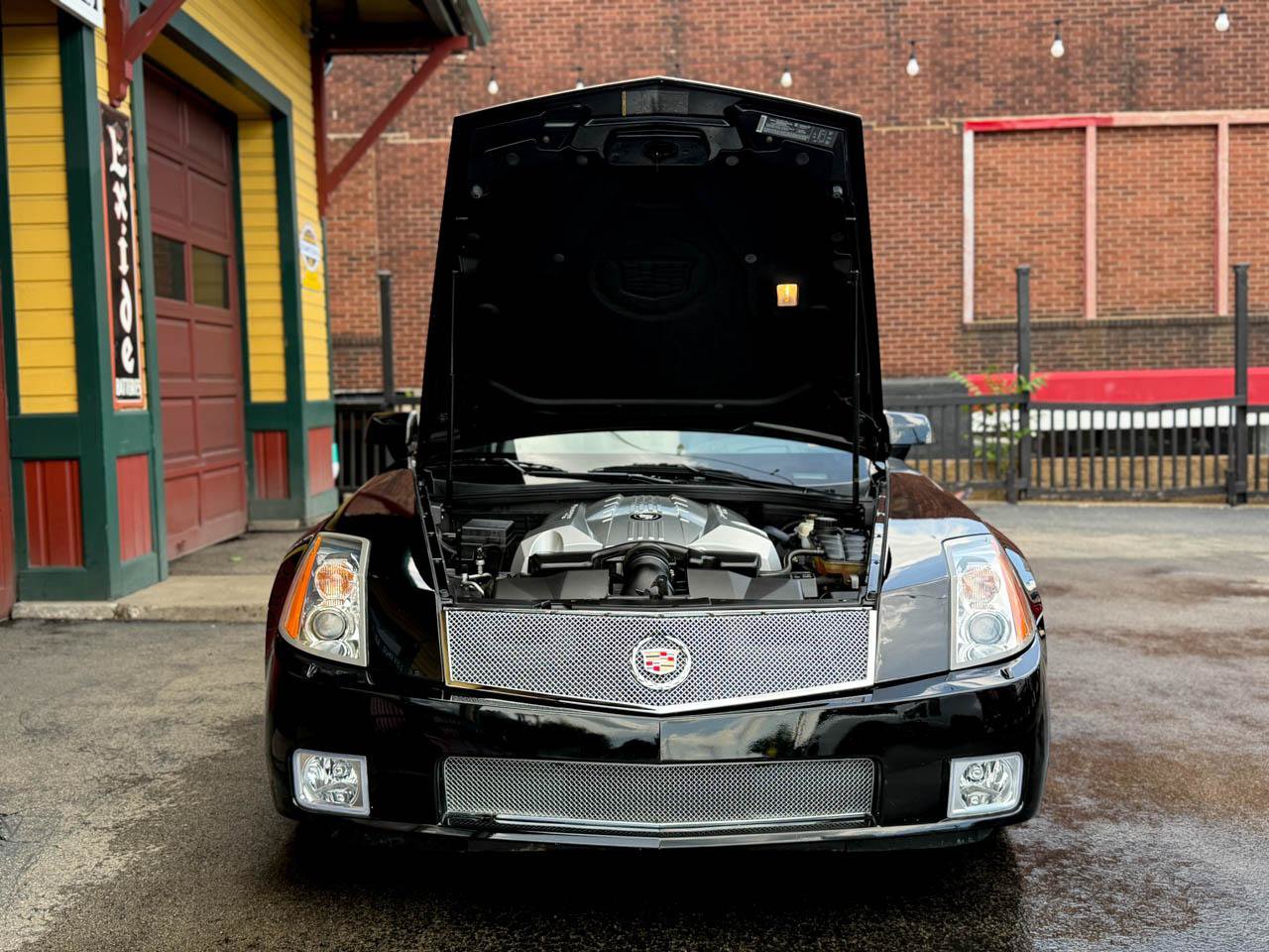 Used 2005 Cadillac XLR RWD image 39