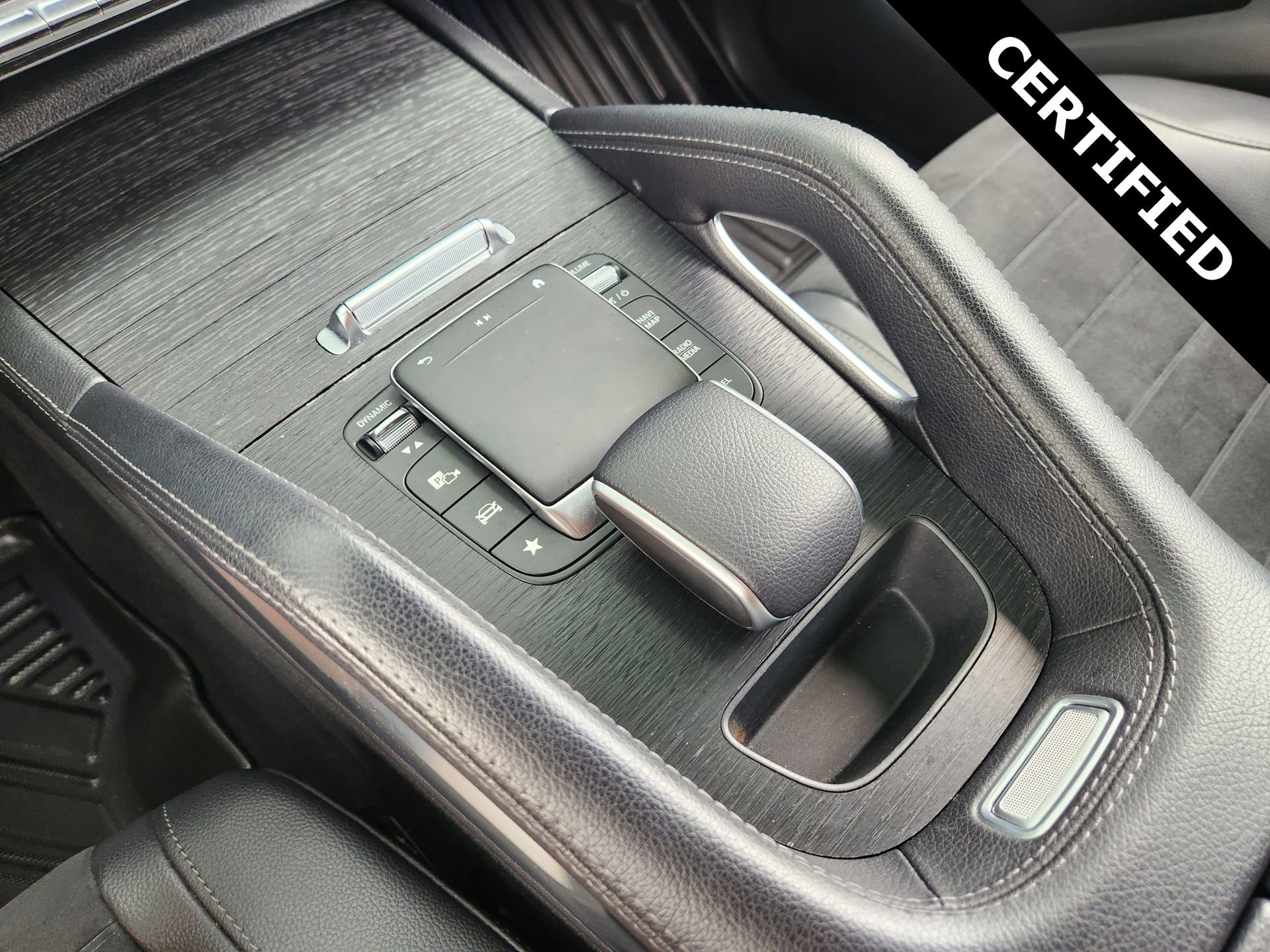 Certified 2022 Mercedes-Benz GLE 350 w/ AMG Line Interior image 21