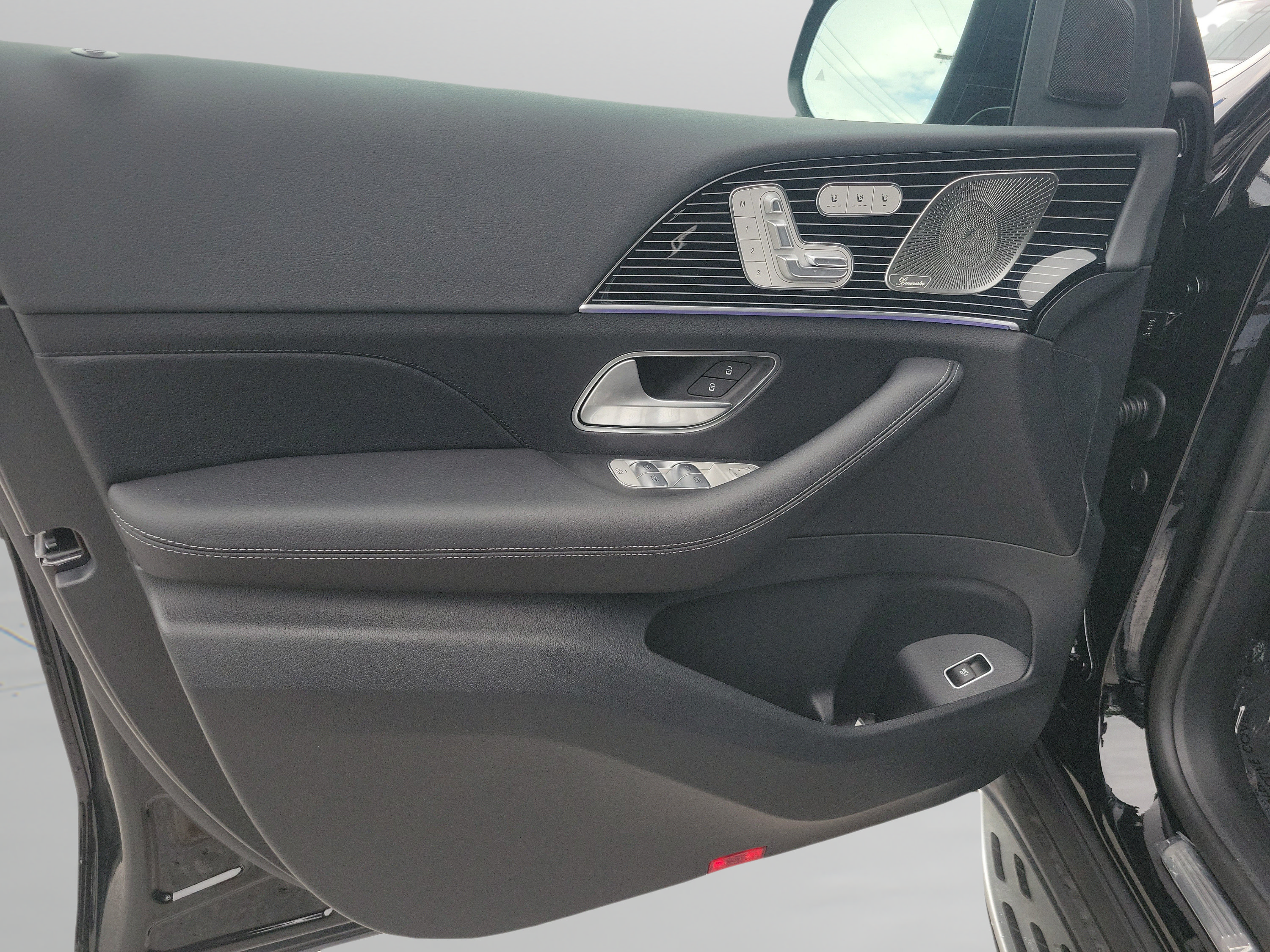 New 2026 Mercedes-Benz GLS 450 4MATIC image 17