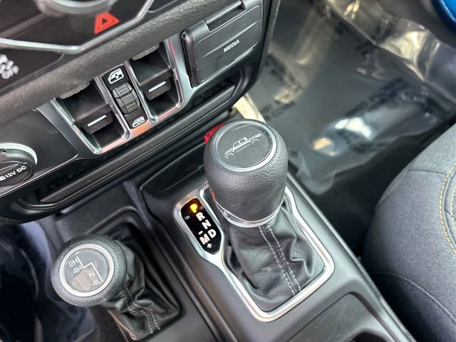 New 2025 Jeep Gladiator Sport image 25