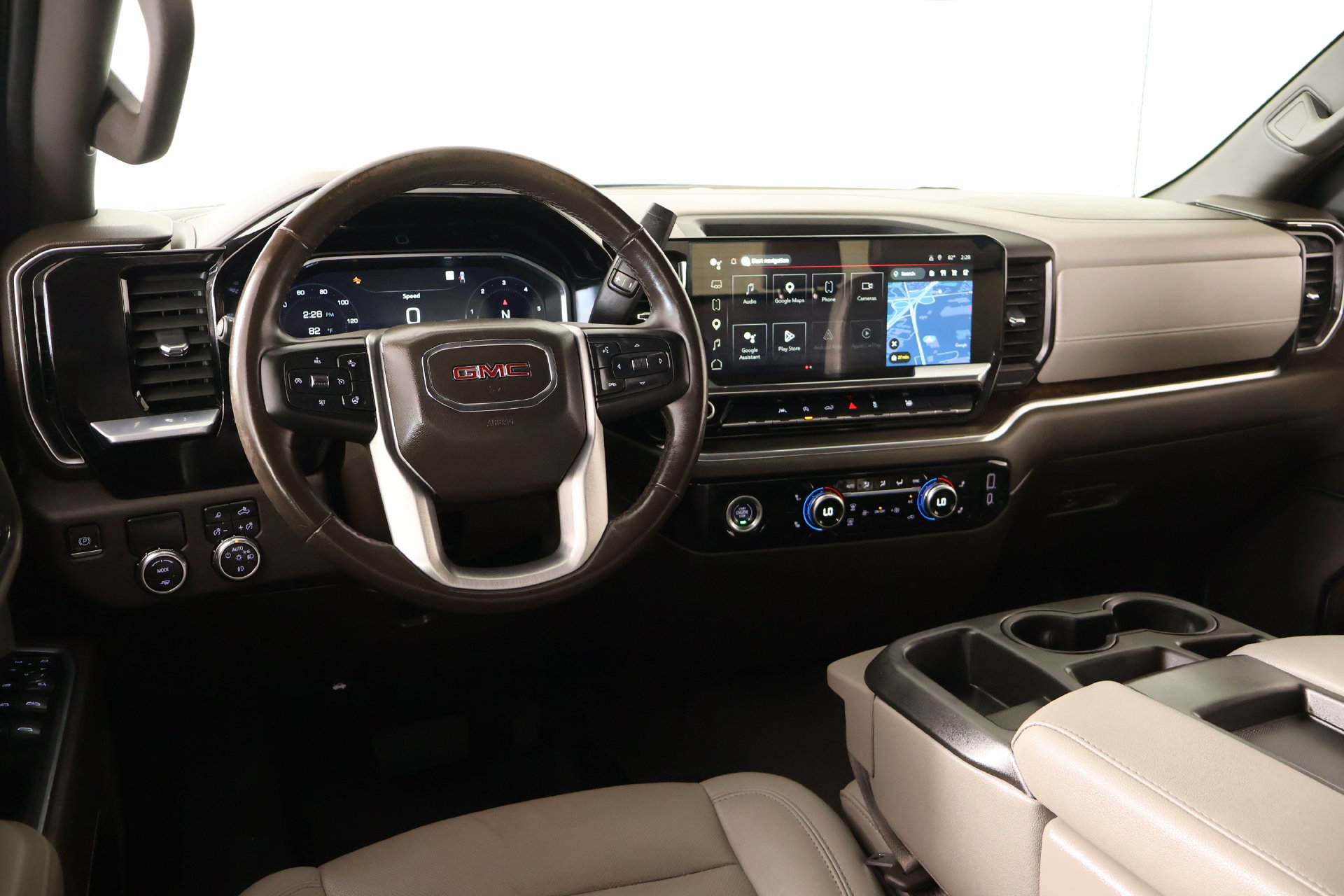 Used 2022 GMC Sierra 1500 SLT RWD image 2
