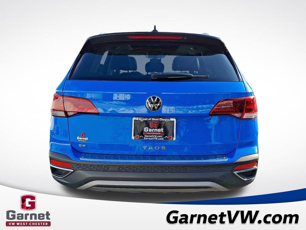 Certified 2023 Volkswagen Taos SE w/ Panoramic Sunroof Package image 5