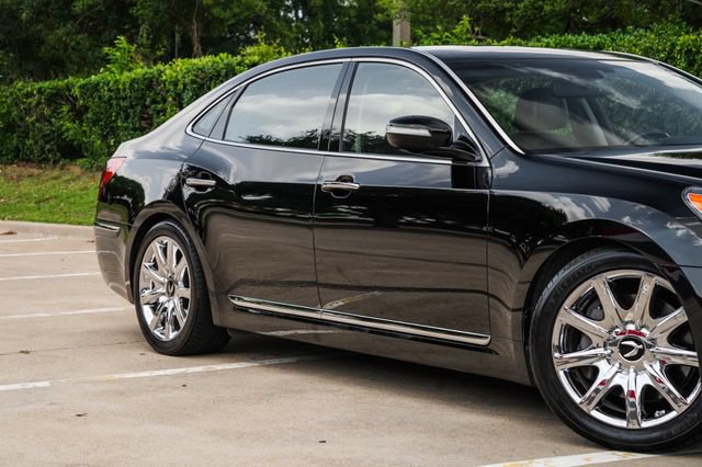 Used 2012 Hyundai Equus Signature RWD image 48