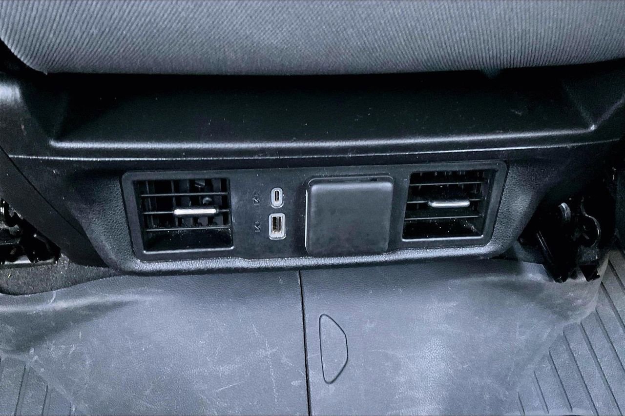 Used 2024 Chevrolet Silverado 2500 LT image 16