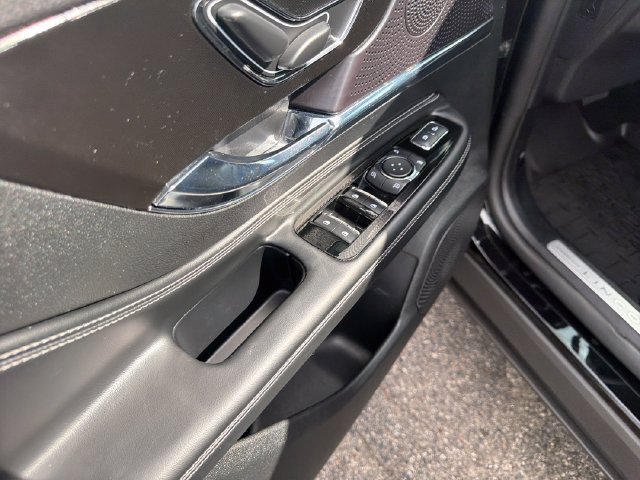 Certified 2025 Lincoln Corsair FWD image 14
