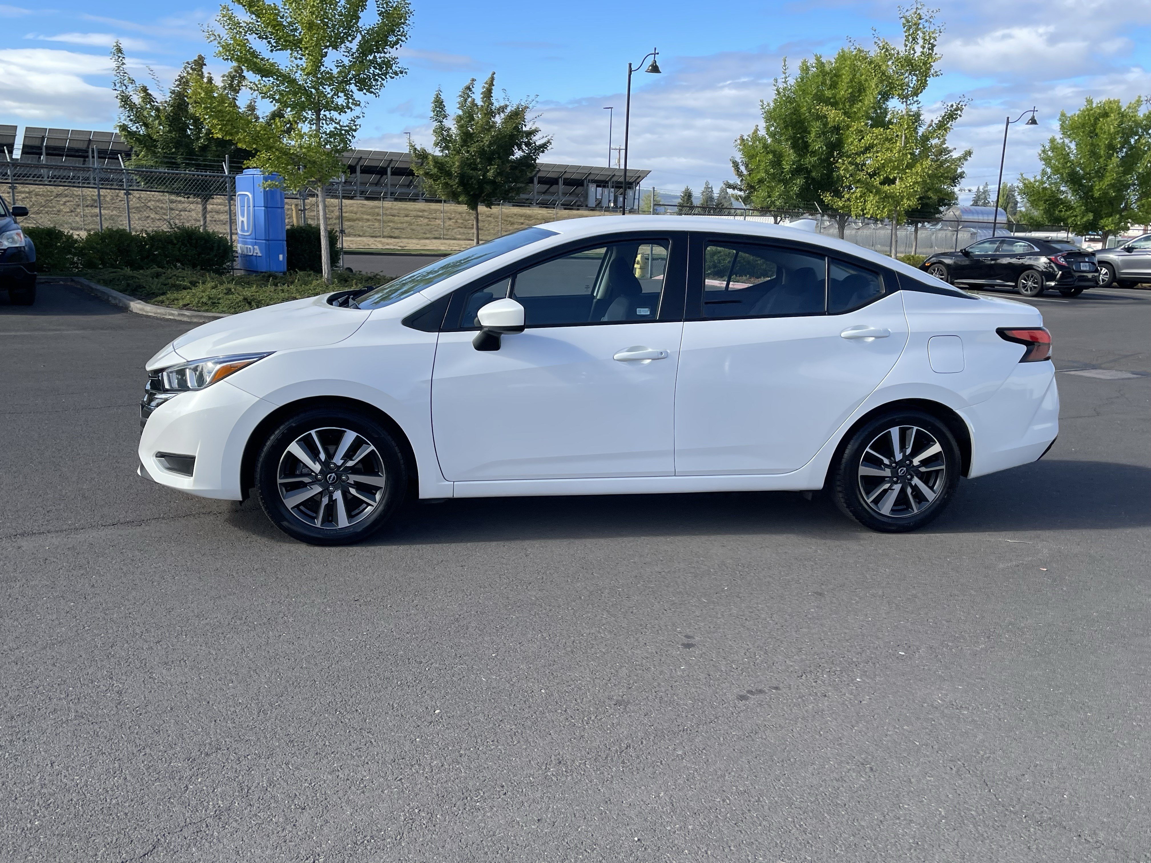 Used 2024 Nissan Versa SV FWD image 2