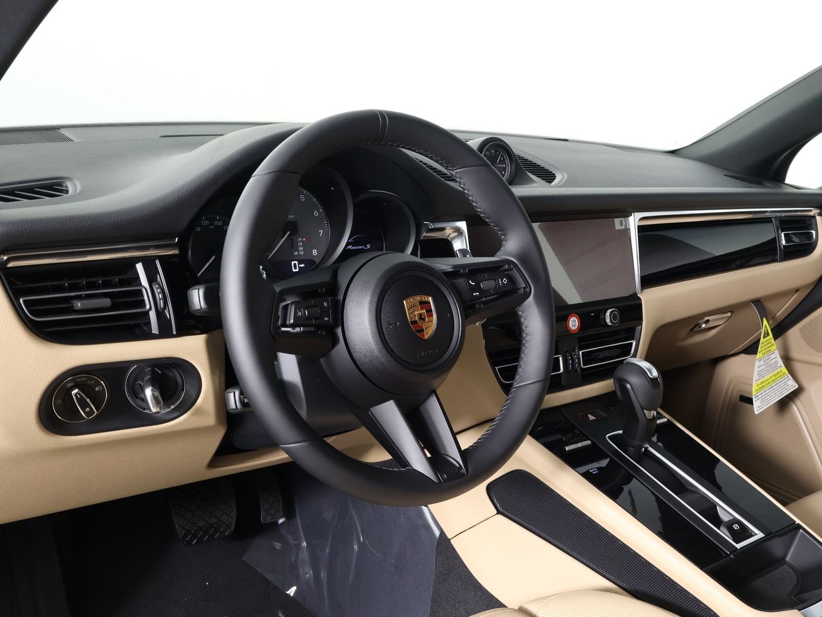 New 2026 Porsche Macan S AWD/4WD image 4