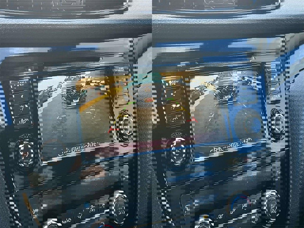 Certified 2019 Nissan Rogue Sport SV image 17