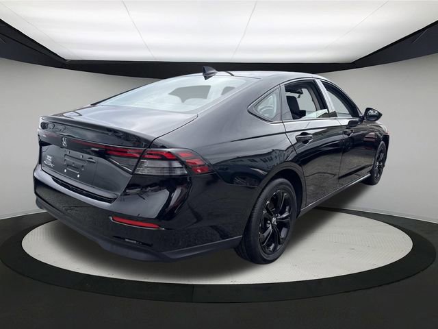 Used 2025 Honda Accord SE image 9