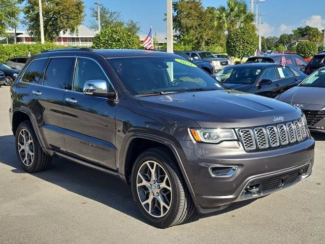 Used 2021 Jeep Grand Cherokee Overland w/ Trailer Tow Group IV image 3