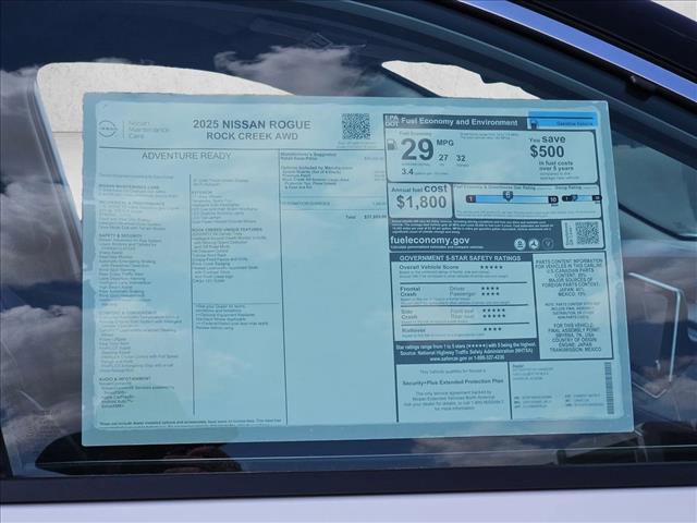 Used 2025 Nissan Rogue SV image 16