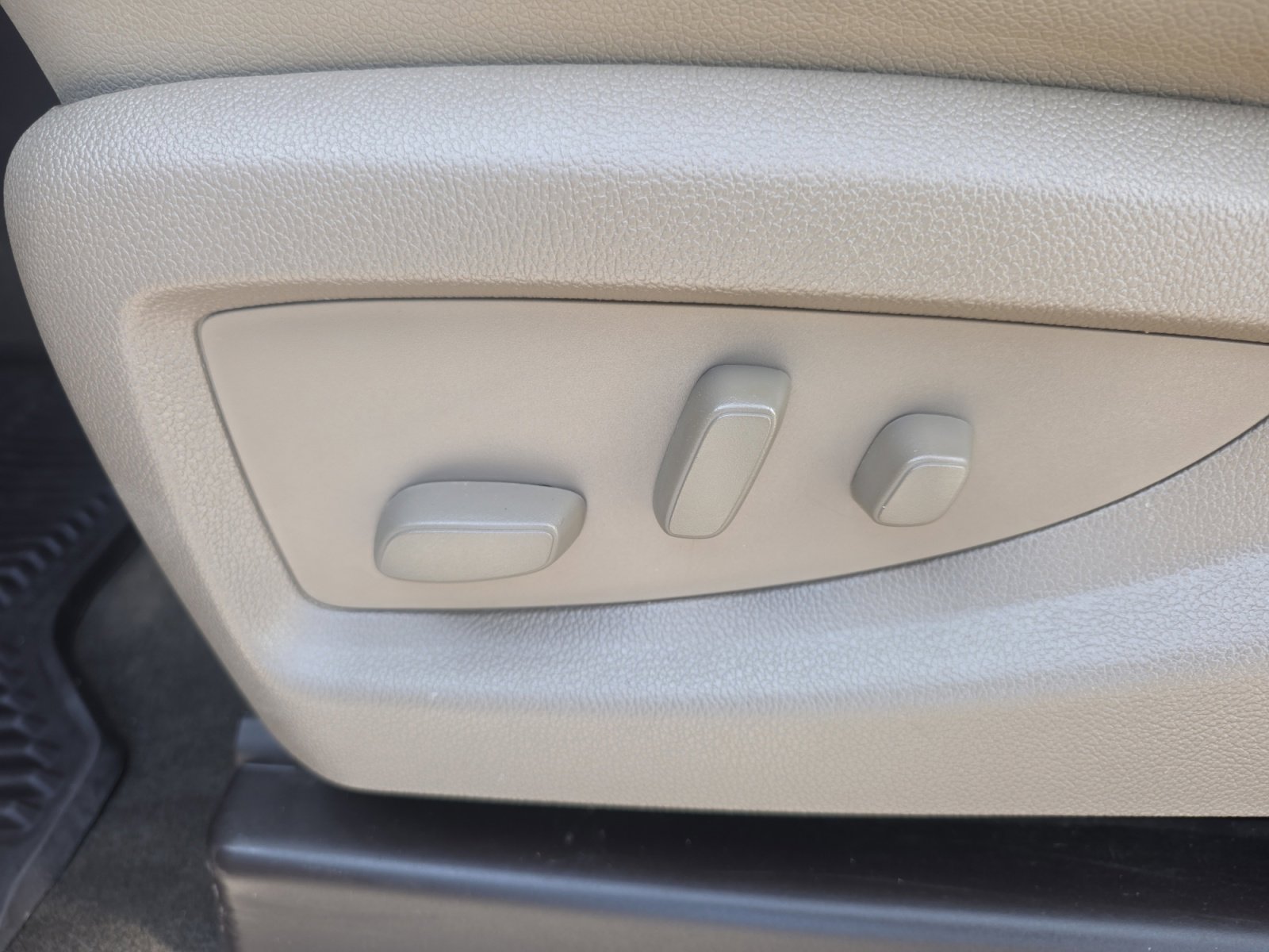 Used 2015 Chevrolet Silverado 2500 LTZ w/ Duramax Plus Package image 13