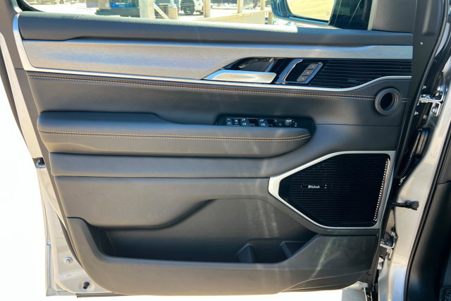 New 2026 Jeep Grand Wagoneer 4WD image 14