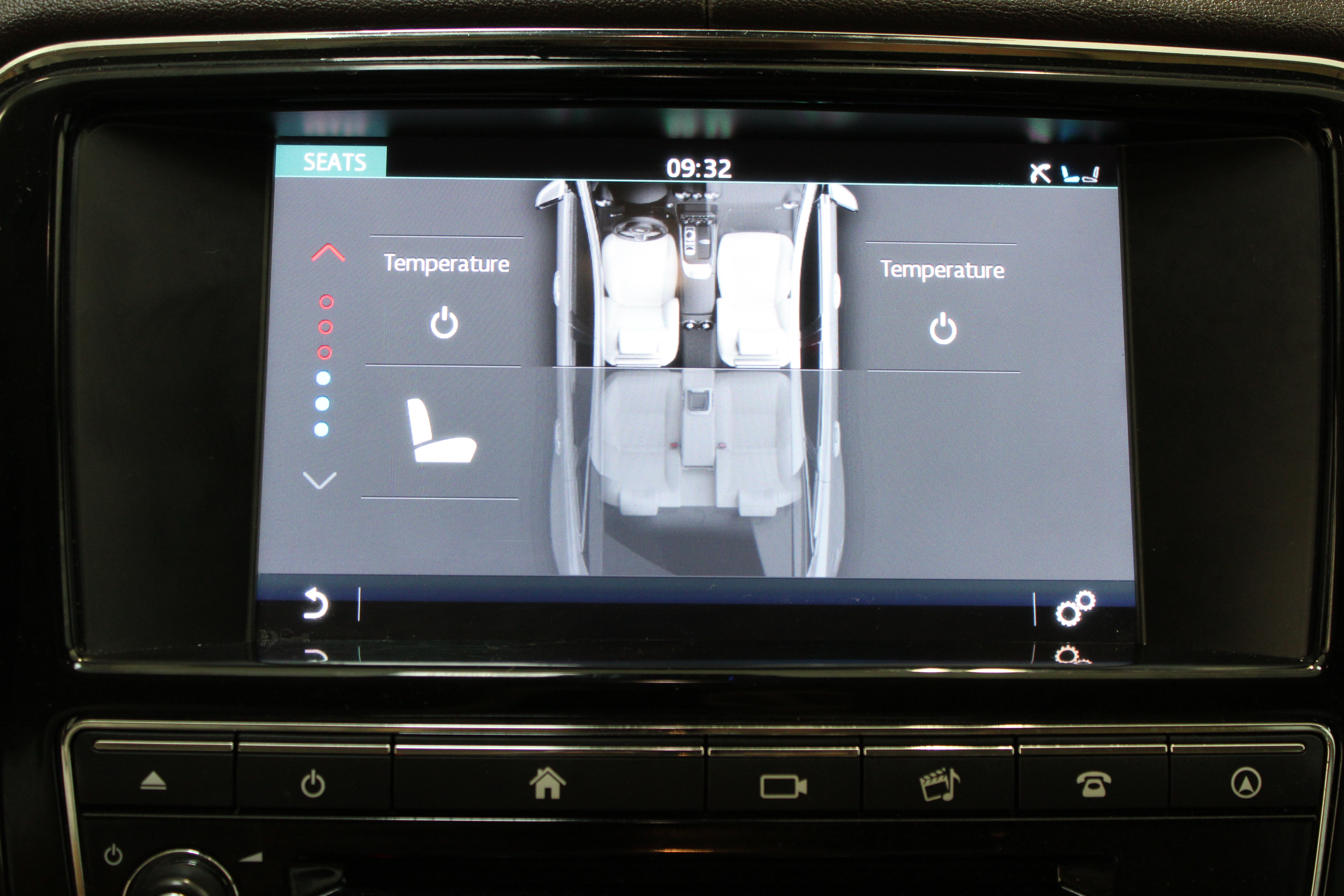 Used 2016 Jaguar XJ R-Sport RWD image 22