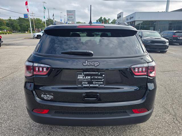 New 2026 Jeep Compass Latitude AWD/4WD image 4
