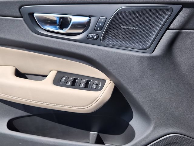 New 2026 Volvo XC60 T8 Plus w/ Protection Package Premier AWD/4WD image 9