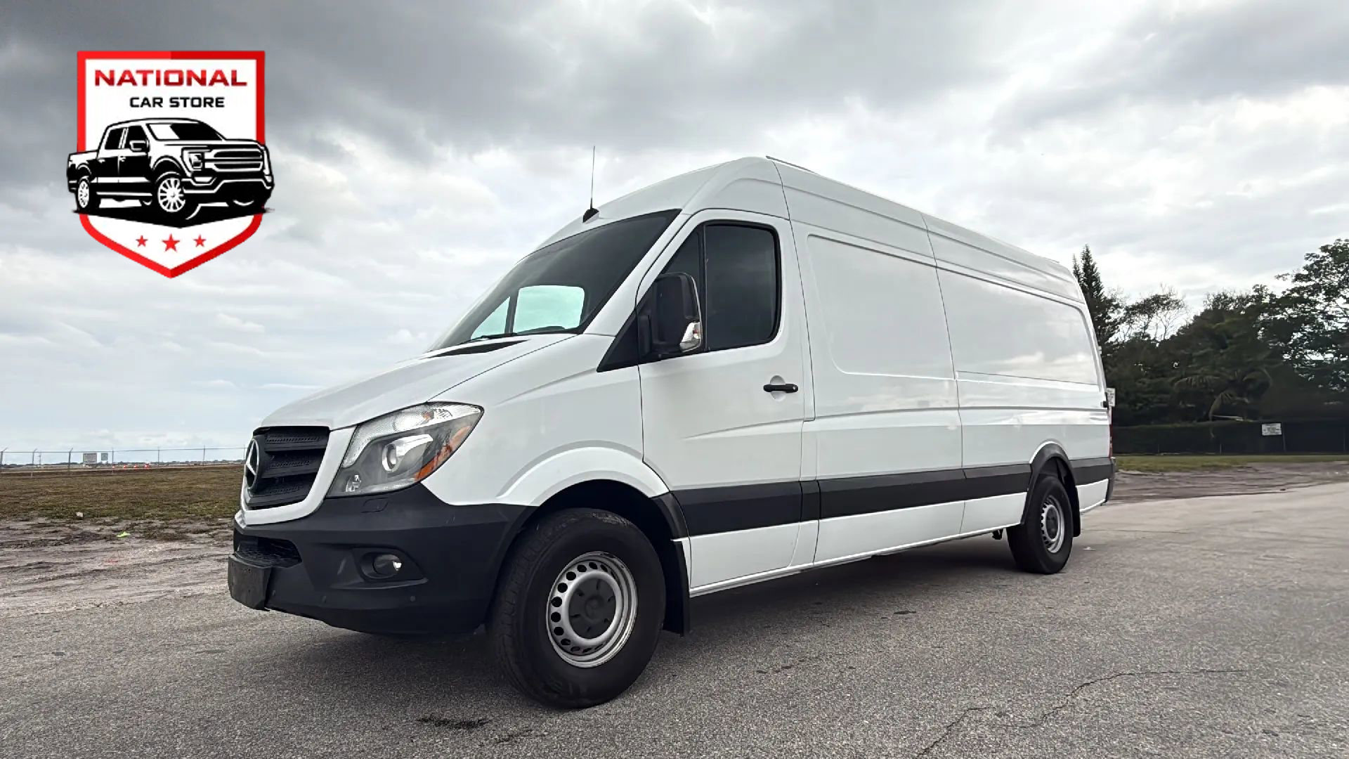 Used 2017 Mercedes-Benz Sprinter 2500 image 1