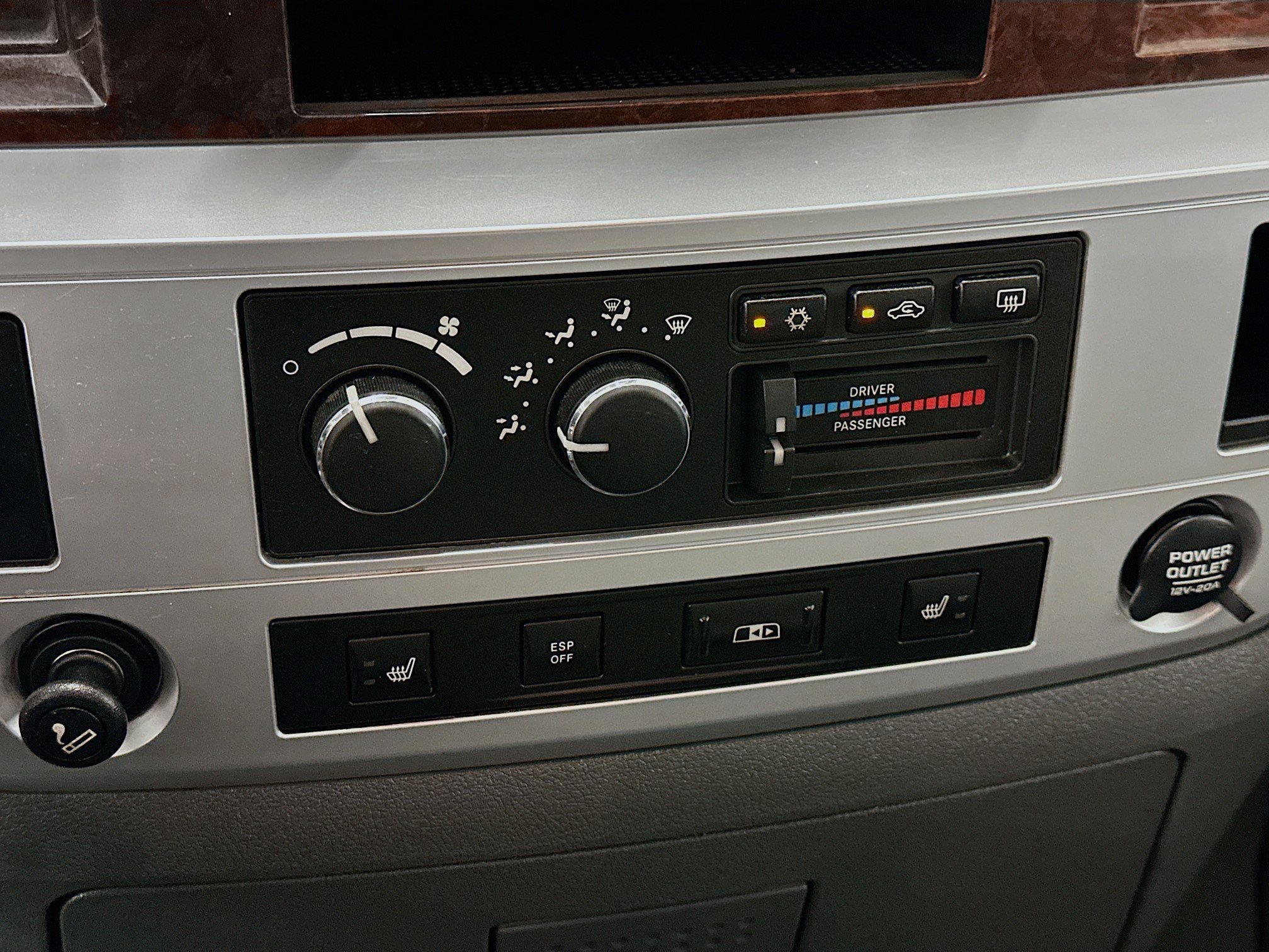 Used 2008 Dodge Ram 1500 Truck Laramie w/ Trailer Tow Group AWD/4WD image 22