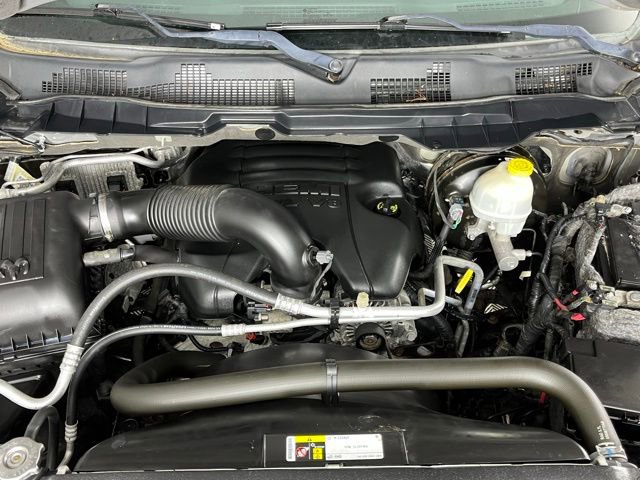 Used 2015 RAM 1500 Express AWD/4WD image 9