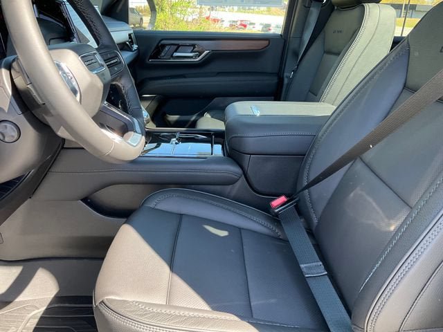 New 2026 GMC Yukon Denali w/ Sun & Power Step Package AWD/4WD image 2