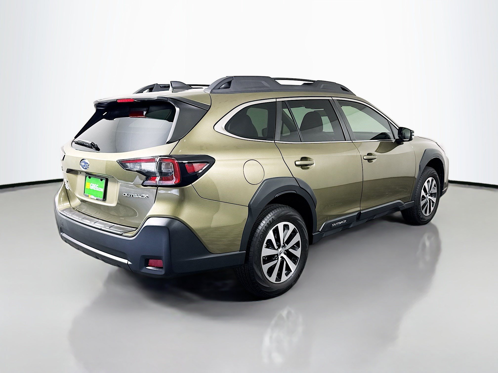 Used 2025 Subaru Outback Premium AWD/4WD image 10