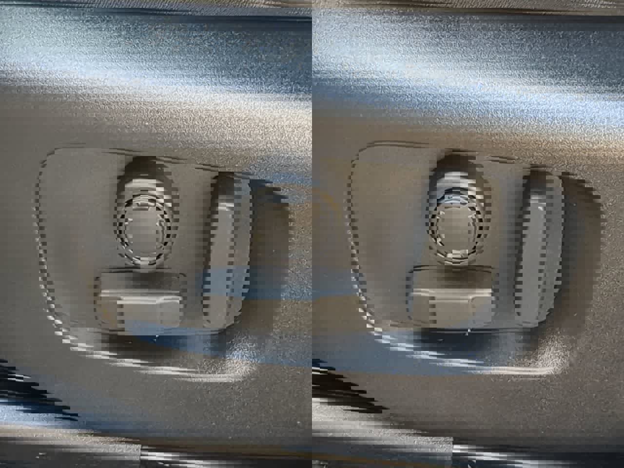 Used 2026 Land Rover Range Rover Velar Dynamic SE image 17