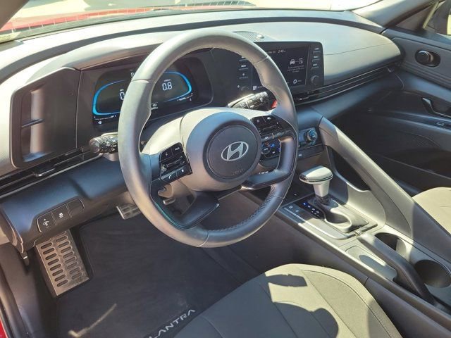 Used 2025 Hyundai Elantra Sport image 20