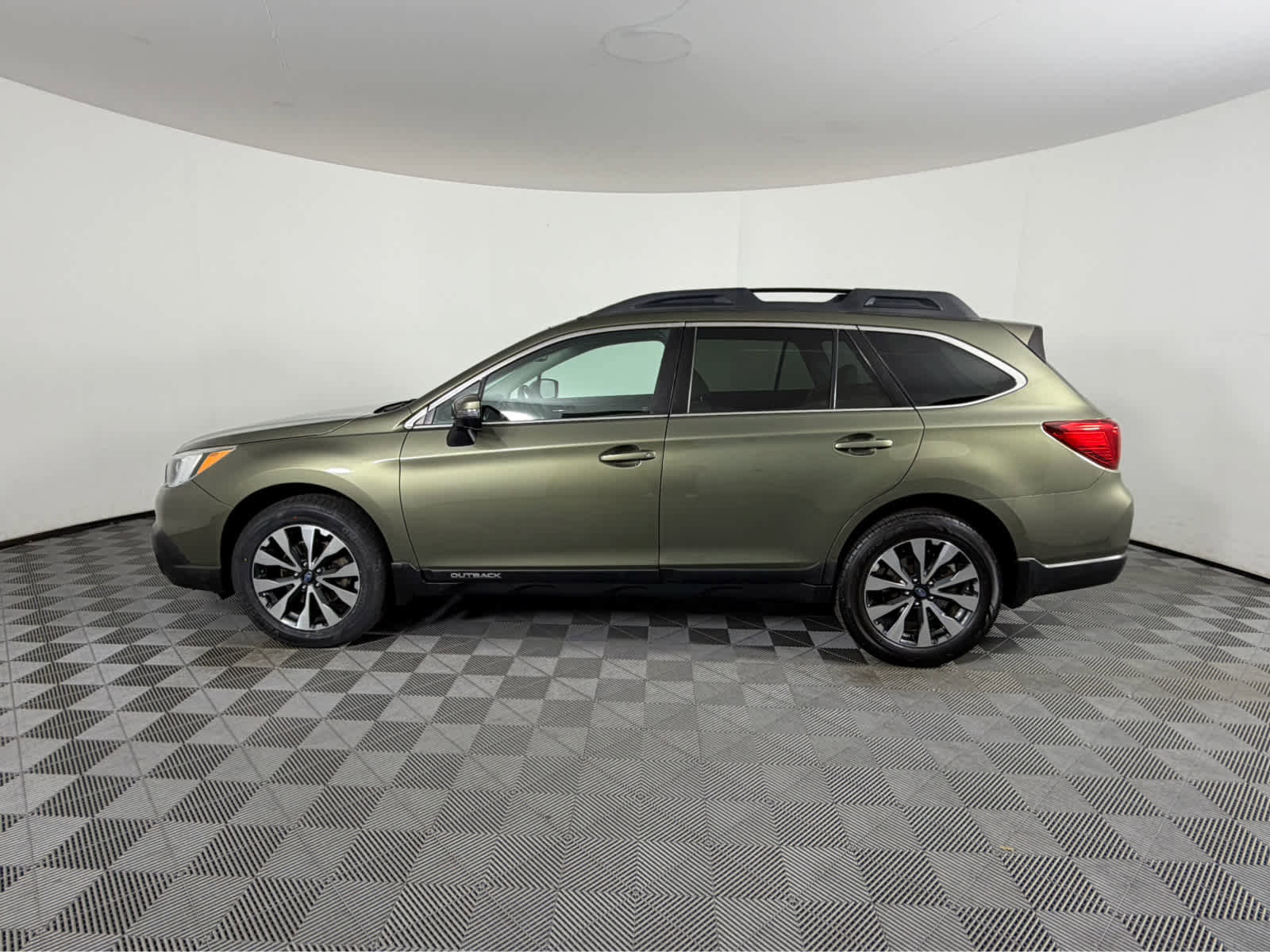 Used 2015 Subaru Outback 2.5i Limited image 6