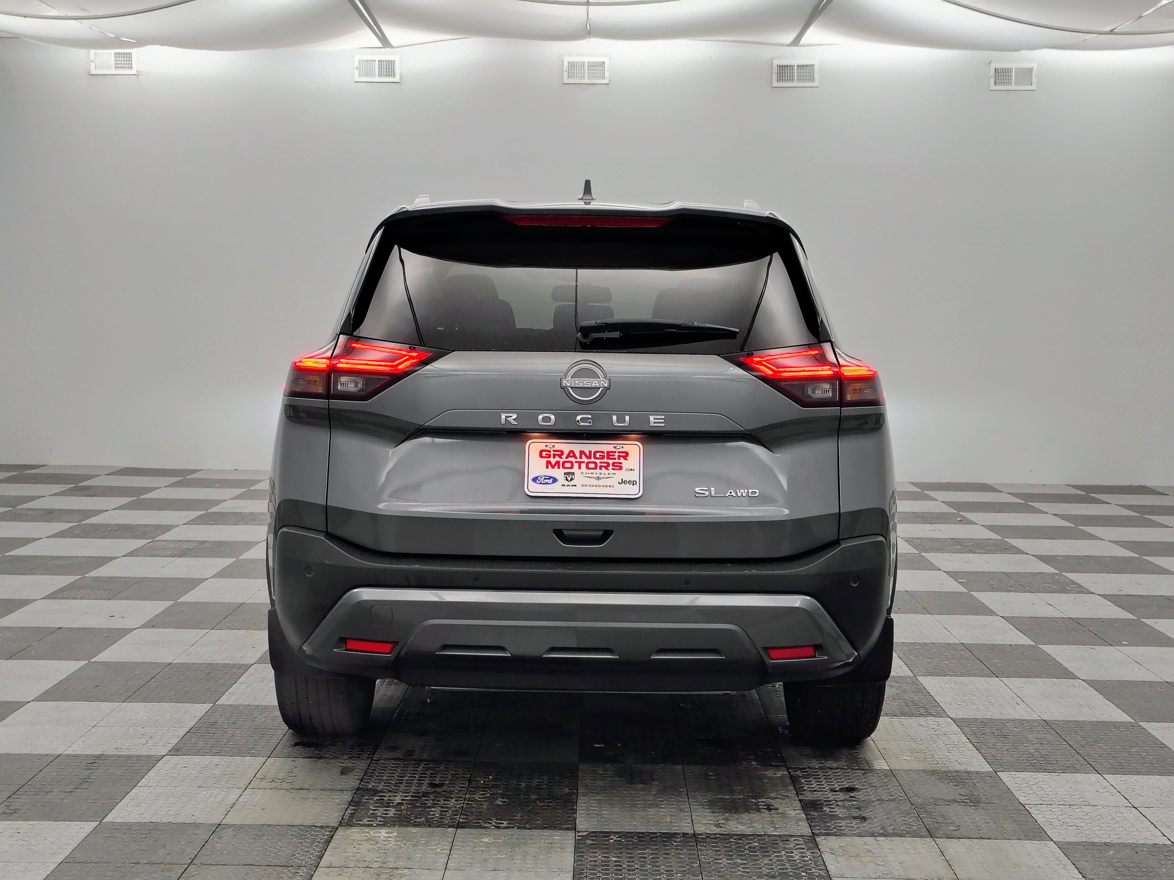 Used 2023 Nissan Rogue SL w/ SL Premium Package AWD/4WD image 9