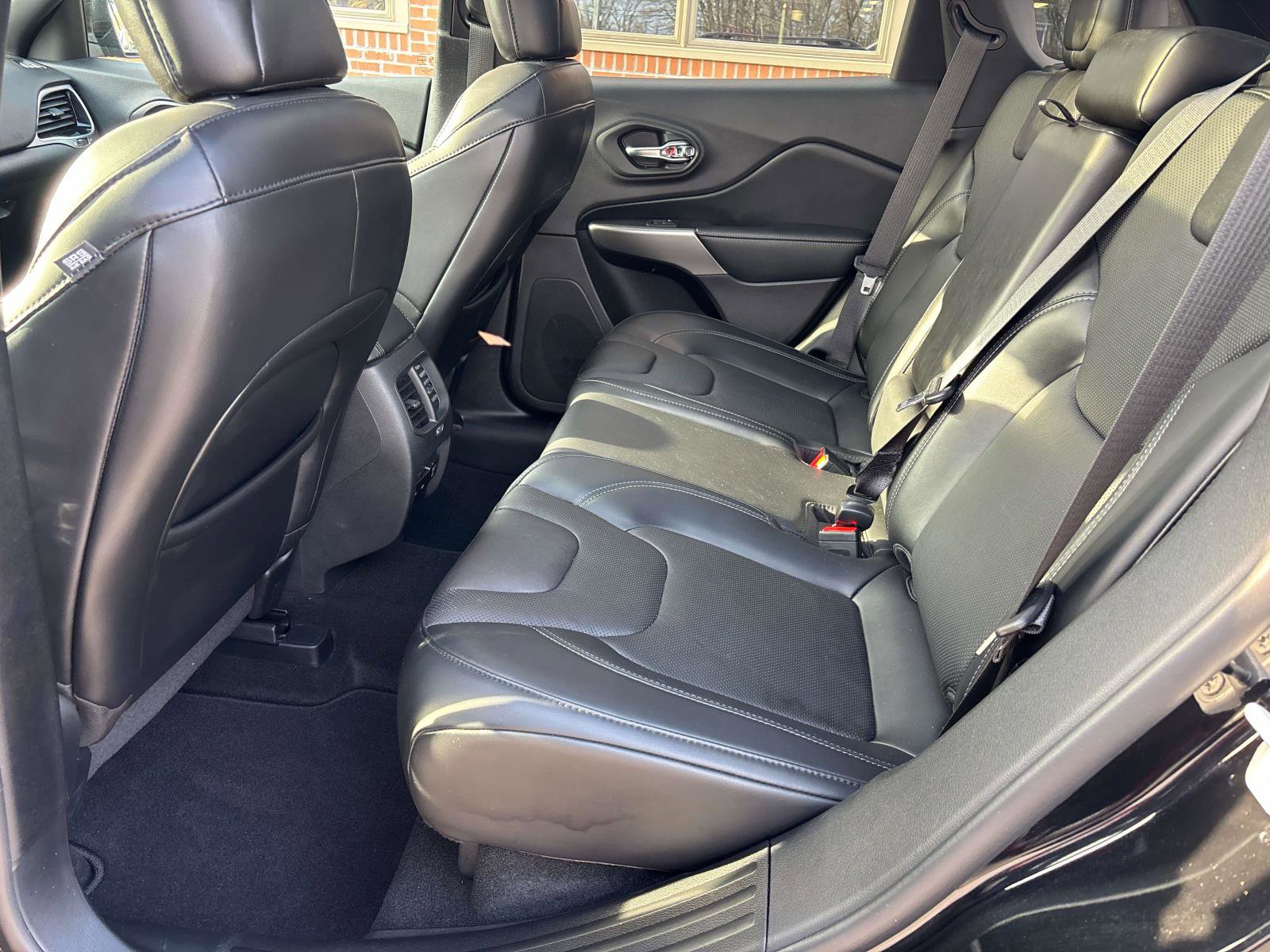 Used 2020 Jeep Cherokee High Altitude image 8