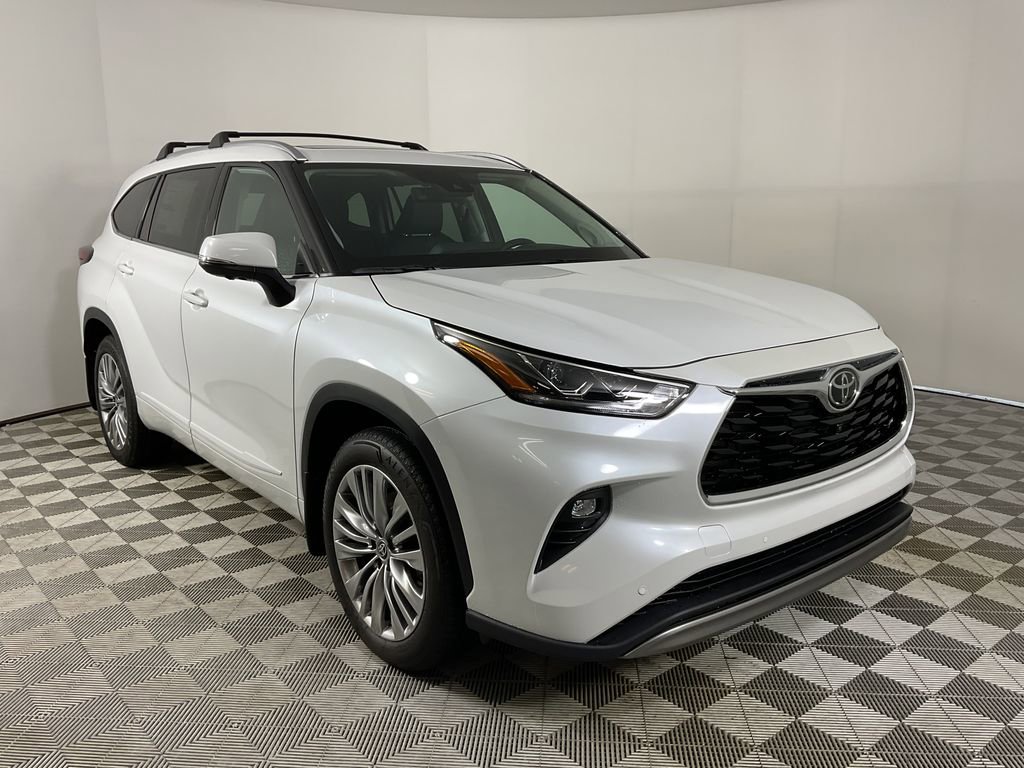 New 2026 Toyota Highlander Platinum