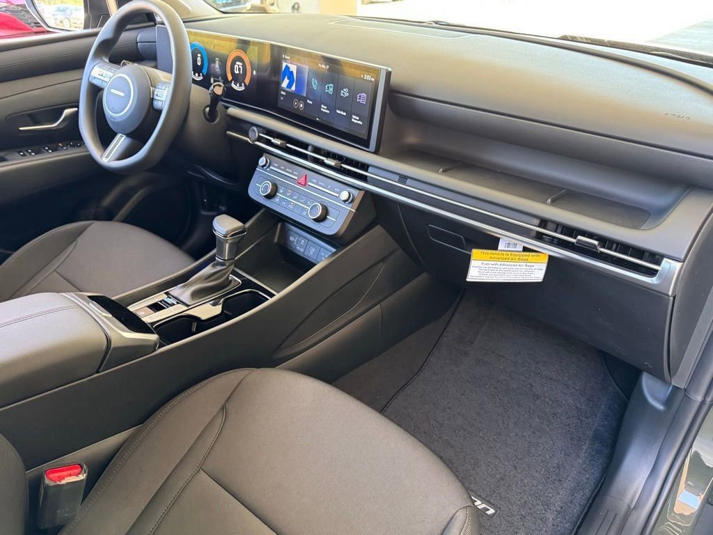 New 2026 Hyundai Tucson SE image 14